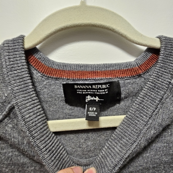 Banana Republic S Merino Crewneck - Picture 3 of 4